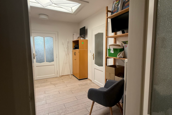 Pronájem komerčního prostoru, 30 m² (2 z 8)