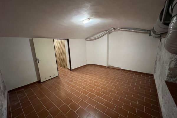Комерційне приміщення в оренду, 20 м² (2 з 4)