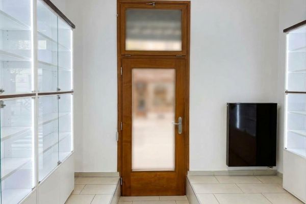 Pronájem komerčního prostoru, 34 m² (2 z 10)