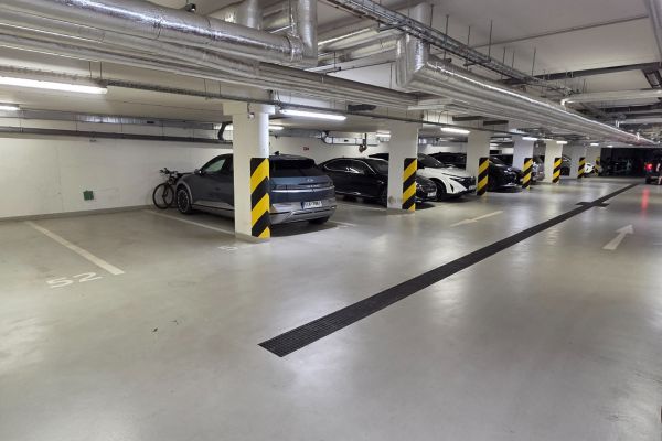 Pronájem nemovitosti, 12 m² (2 z 3)