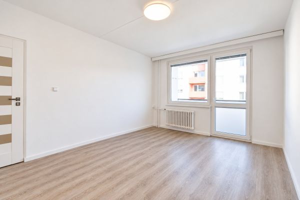 Wohnung 4+1 zur Miete, 77 m² (3 von 25)