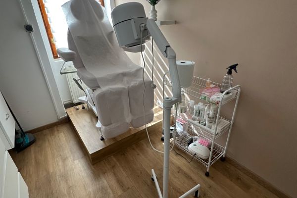 Pronájem komerčního prostoru, 30 m² (2 z 4)