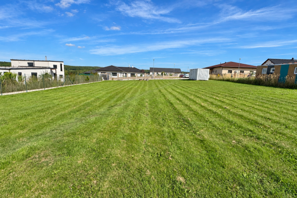 Prodej pozemku, 1 036 m² (3 z 13)