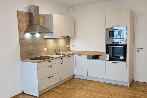 Pronájem bytu 2+kk, 50 m² (3 z 13)