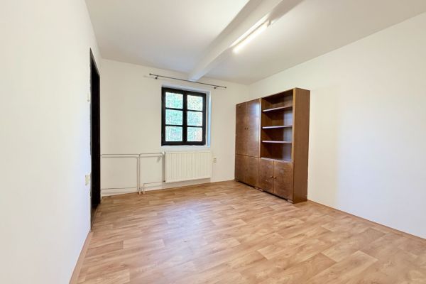 Pronájem bytu 2+1, 50 m² (2 z 9)