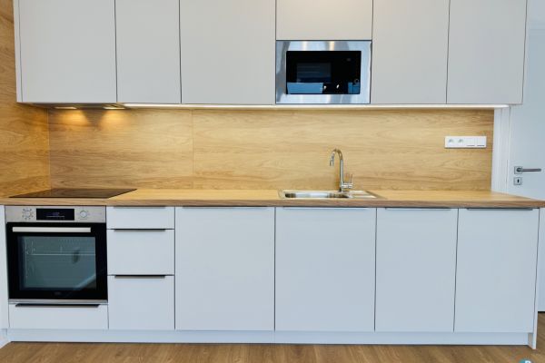 Pronájem bytu 1+kk, 35 m² (3 z 15)
