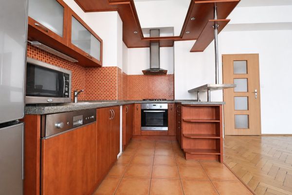 Квартира 2+kk в оренду, 76 м² (2 з 9)