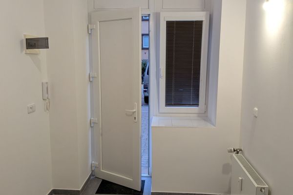 Pronájem komerčního prostoru, 15 m² (3 z 7)