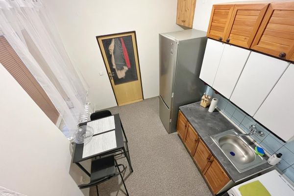 Wohnung 1+1 zur Miete, 38 m² (2 von 8)