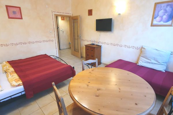 Квартира 1+kk в оренду, 29 м² (2 з 12)