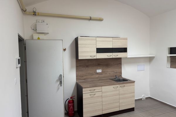 Gewerbefläche zur Miete, 27 m² (3 von 9)
