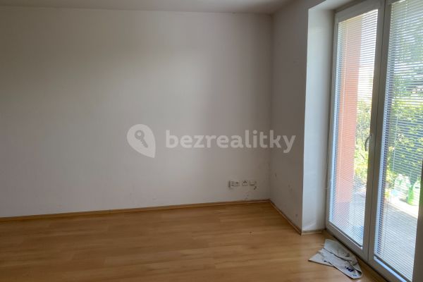 Квартира 1+kk в оренду, 34 м² (2 з 10)