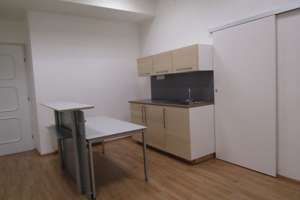 Комерційне приміщення в оренду, 146 м² (3 з 7)