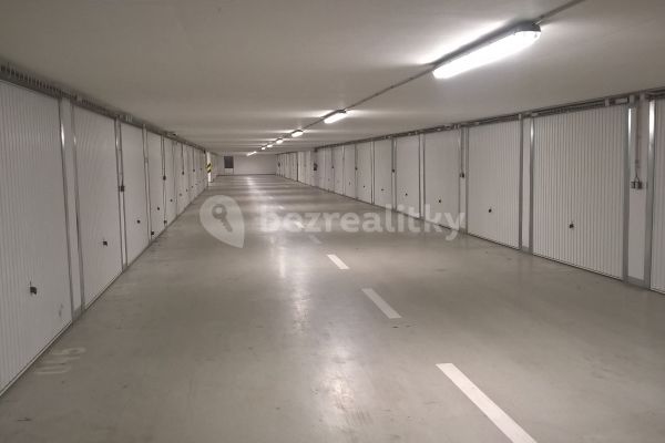 Нерухомість в оренду, 17 м² (2 з 3)