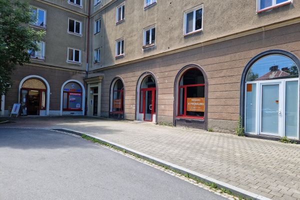 Pronájem komerčního prostoru, 179 m² (2 z 14)