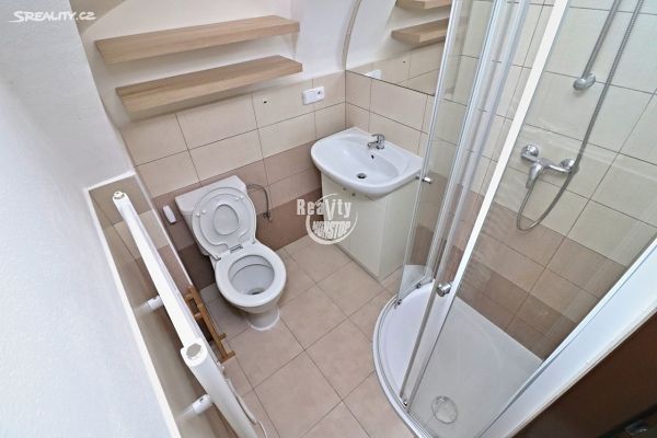 Pronájem bytu 1+kk, 30 m² (3 z 7)