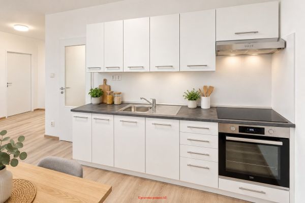 Pronájem bytu 2+kk, 35 m² (3 z 10)