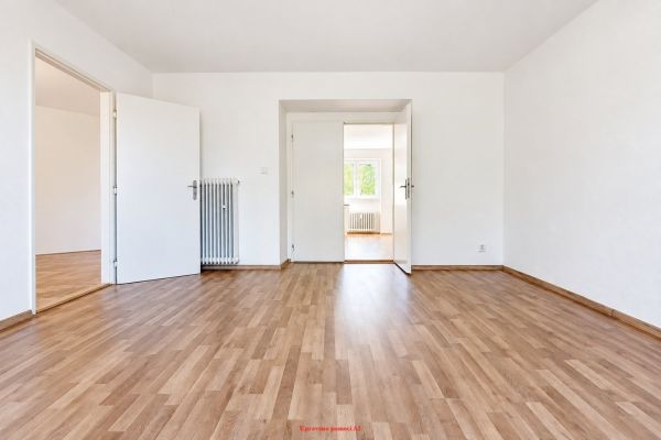 Pronájem bytu 3+1, 74 m² (3 z 14)
