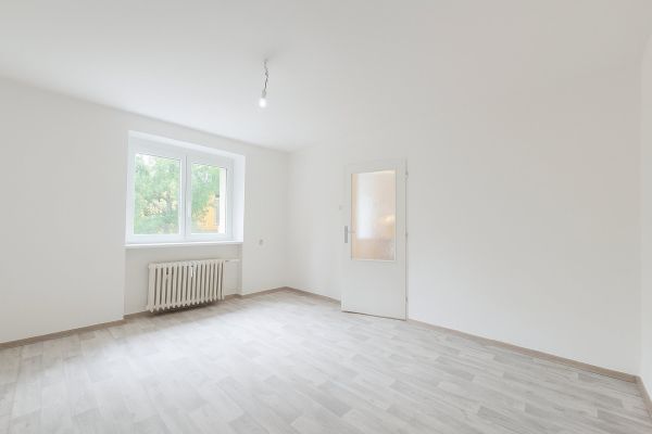 Pronájem bytu 1+1, 27 m² (3 z 8)