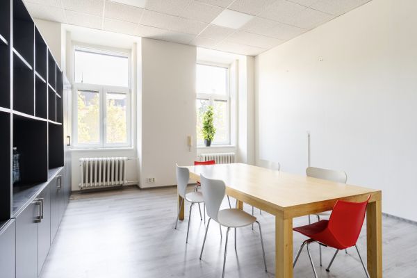 Pronájem komerčního prostoru, 50 m² (2 z 9)
