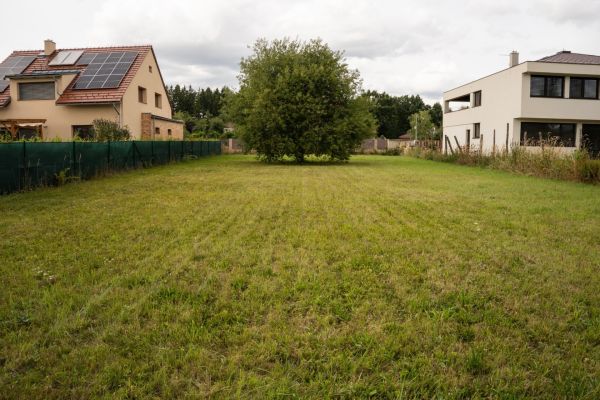 Prodej pozemku, 1 091 m² (2 z 11)
